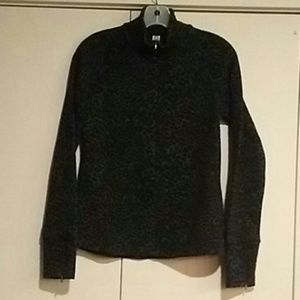 Lucy black and gray pullover jacket